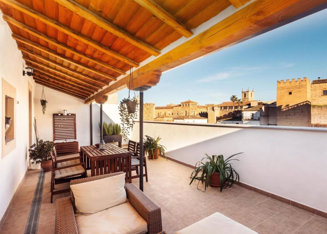 Archivo - Apartamentos Plaza Mayor (Cáceres).BOOKING - Archivo