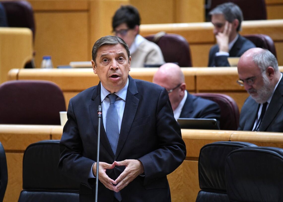 El ministro de Agricultura, Pesca y Alimentación, Luis Planas, interviene durante una sesión de control al Gobierno en la Cámara Alta, a 21 de octubre de 2022, en Madrid (España).Fernando Sánchez - Europa Press