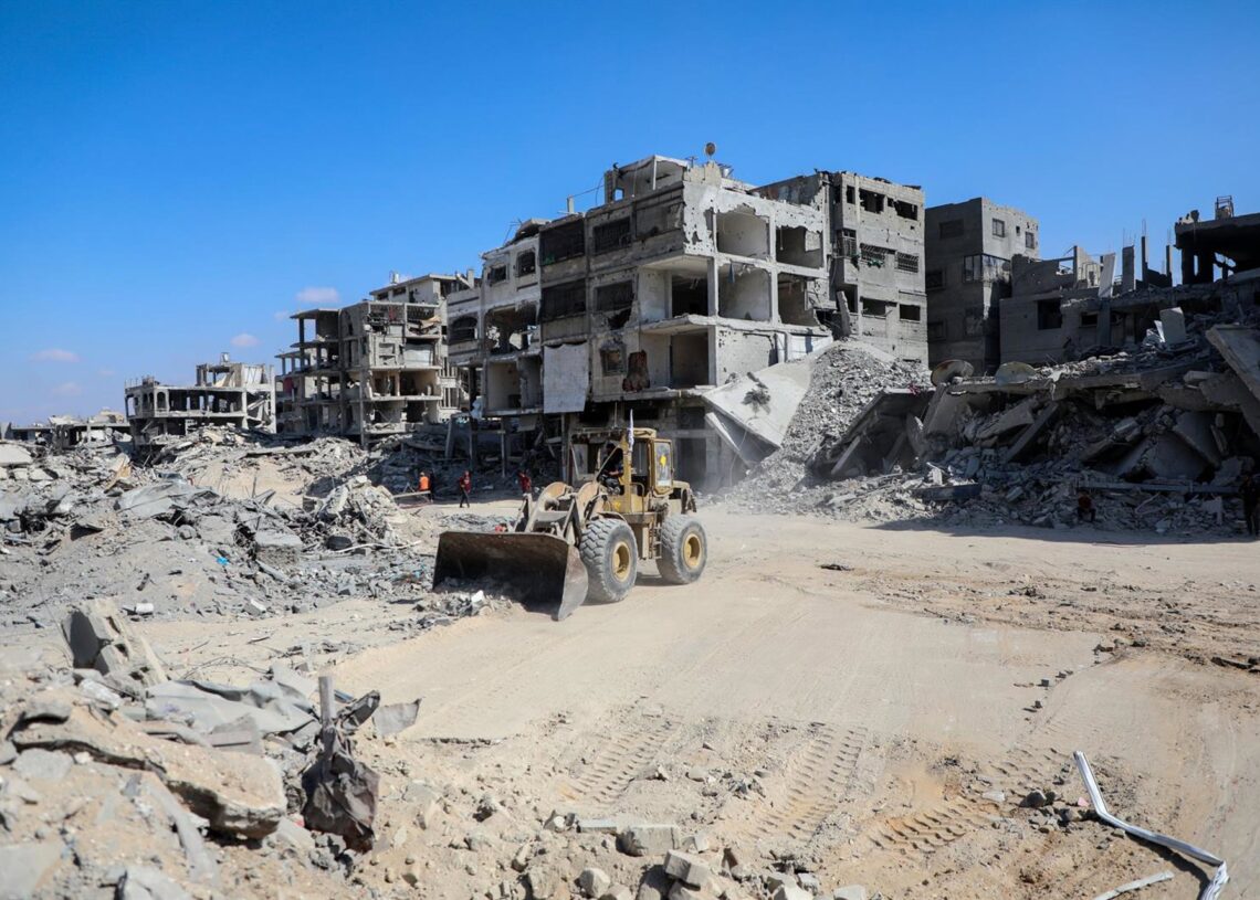 Retirada de escombros en la ciudad de GazaEuropa Press/Contacto/Rizek Abdeljawad