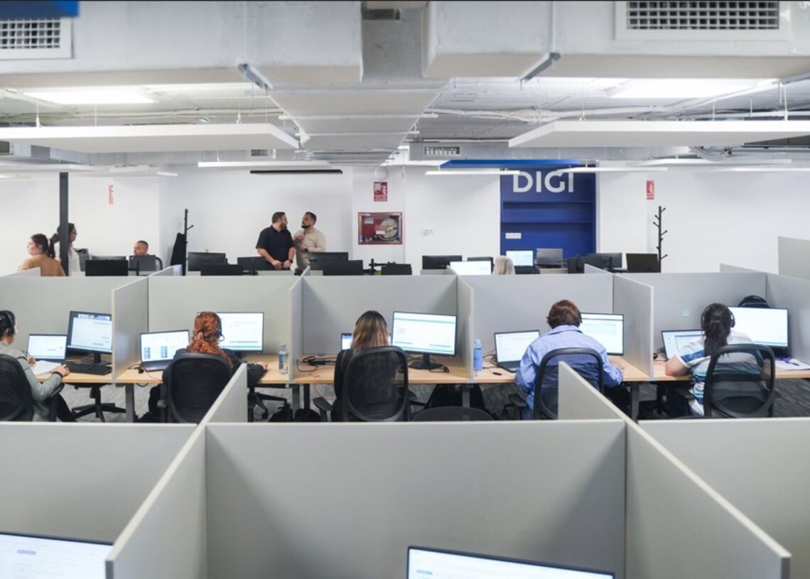 DIGI abre un nuevo centro de atención al cliente en València,  el tercero en España,  con una superficie de 450 metros cuadradosJORGE GIL