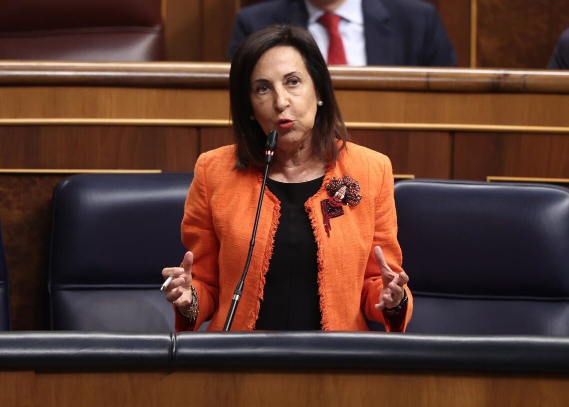 Archivo - La ministra de Defensa, Margarita Robles, interviene durante una sesión de control al Gobierno en el Congreso de los Diputados.Eduardo Parra - Europa Press - Archivo