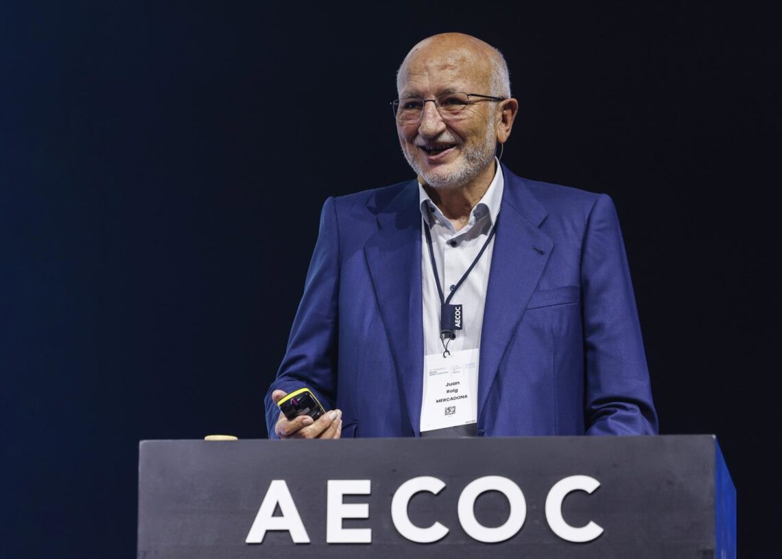 El presidente de Mercadona, Juan Roig, durante el congreso de la asociación de fabricantes y distribuidores AECOC, en el Roig Arena, a 22 de octubre de 2025, en ValenciaRober Solsona - Europa Press
