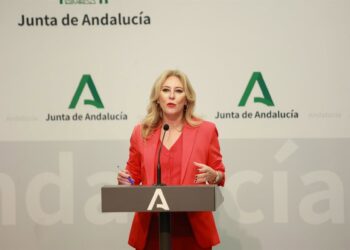 La consejera de Economía, Hacienda, Fondos Europeos y Diálogo Social de la Junta de Andalucía y portavoz del Gobierno, Carolina España, interviene en la rueda de prensa posterior al Consejo de Gobierno. A 22 de octubre de 2025, en Sevilla (Andalucía, EspaRocío Ruz - Europa Press