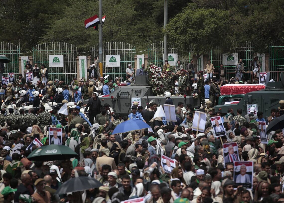 Archivo - Funeral de un mando hutí fallecido en un ataque de Israel sobre YemenOsamah Yahya/dpa - Archivo