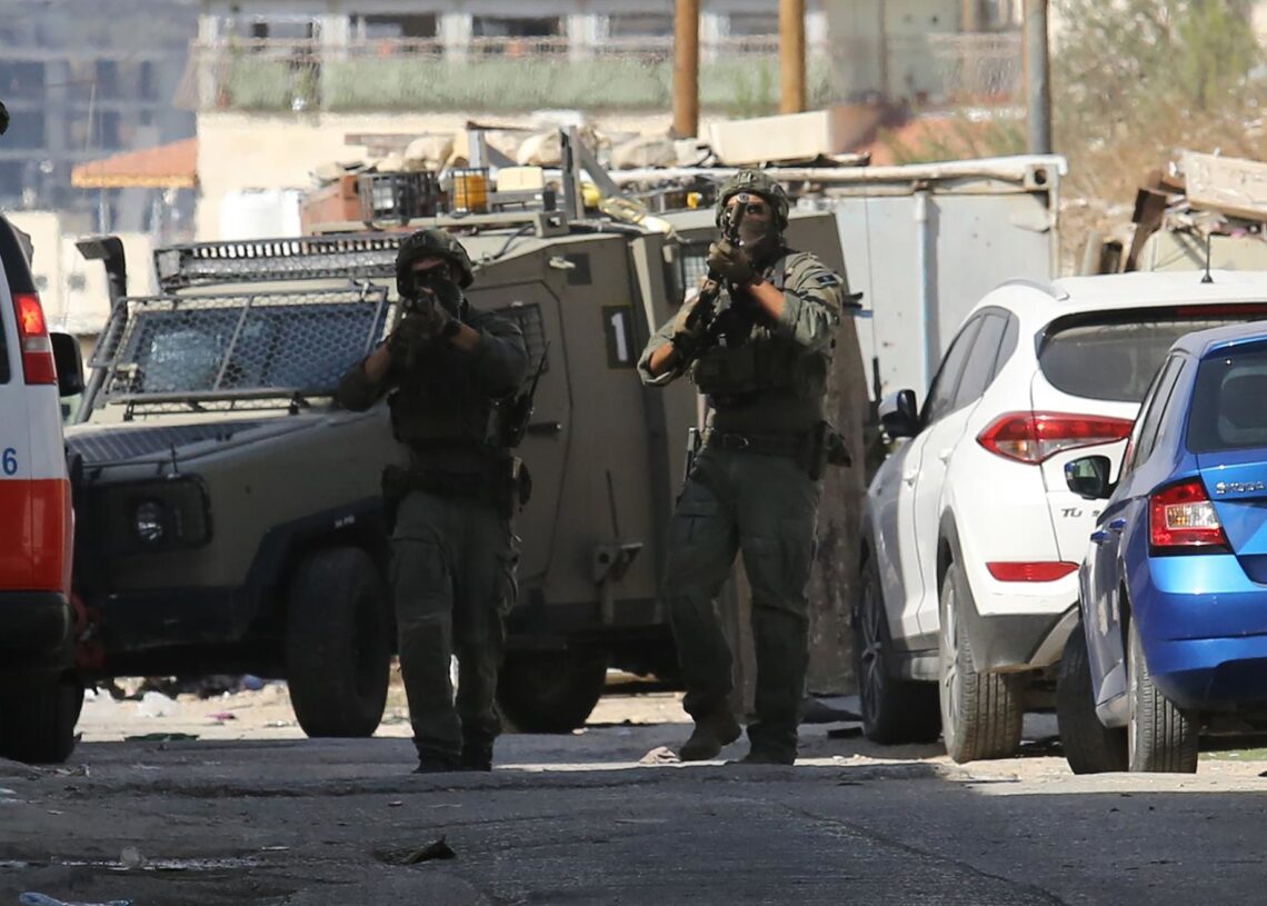 Militares israelíes en una operativo en Nablús, Cisjordania.Europa Press/Contacto/Nidal Eshtayeh
