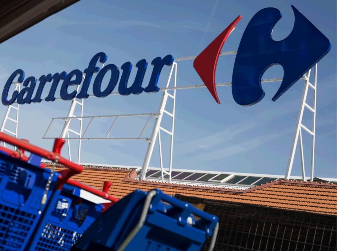 Archivo - Fachada de un centro de Carrefour.CARREFOUR - Archivo