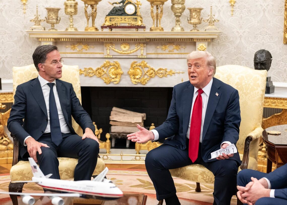 Archivo - El presidente de EEUU, Donald Trump, recibe al secretario general de la OTAN, Mark RutteEuropa Press/Contacto/White House - Archivo