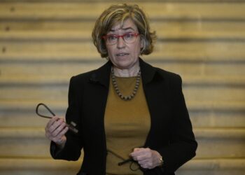 Archivo - La abogada del Estado Consuelo Castro Rey con las llaves del pazo de Meirás el día de su devolución, en el interior del edificio, en Sada, A Coruña, Galicia, (España), a 10 de diciembre de 2020. EUROPA PRESS/M.Dylan.POOL - Europa Press - Archivo