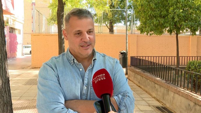 El portavoz de la familia y tío de Sandra Peña --la menor que se suicidó presuntamente tras sufrir acoso escolar-- en declaraciones a Europa Press.