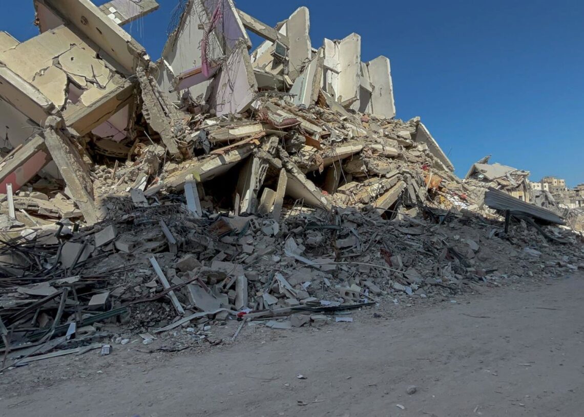 Edificios destruidos en la ciudad de Gaza a causa de la ofensiva del Ejército de Israel contra la Franja tras los ataques del 7 de octubre de 2023 (archivo)Europa Press/Contacto/Hashem Zimmo, Hashem Zimmo
