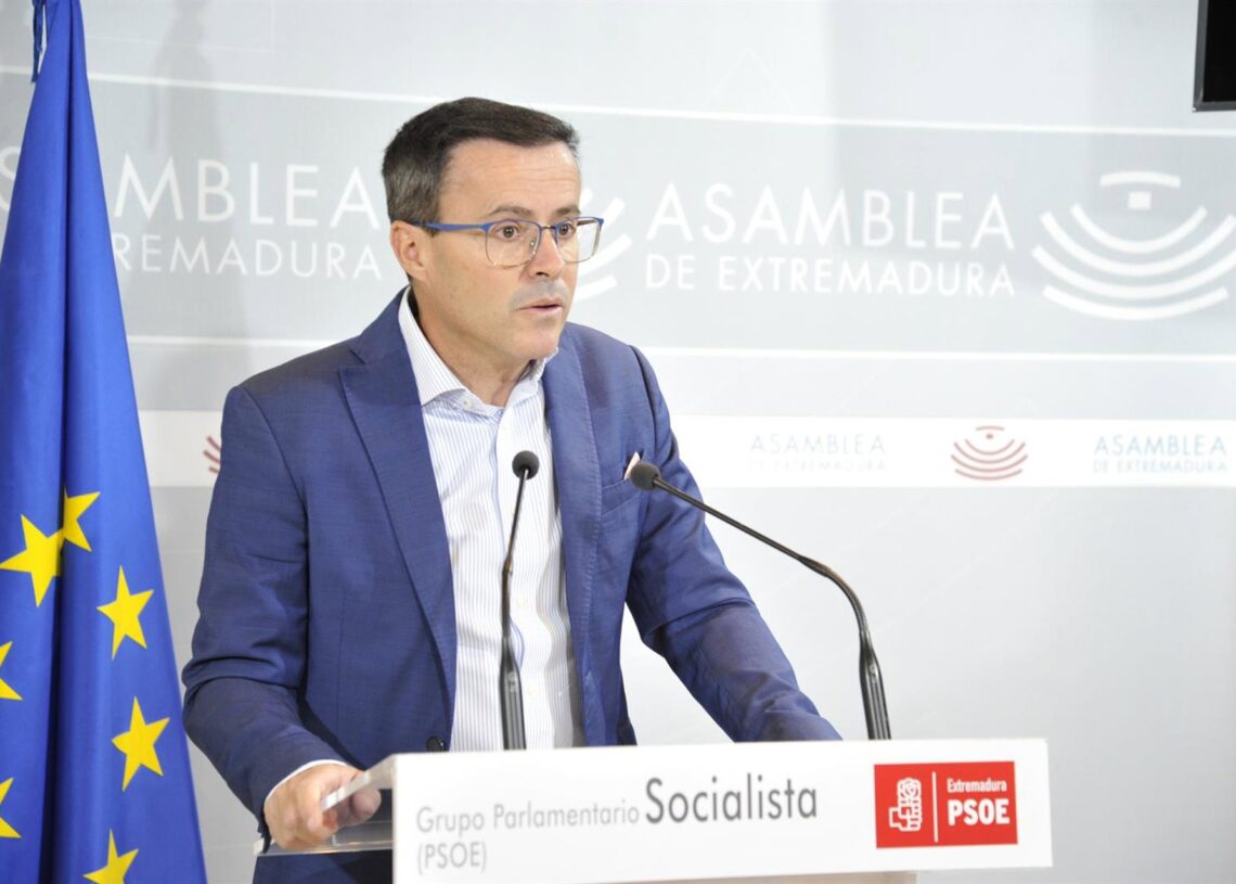 El presidente del Grupo Socialista en la Asamblea de Extremadura, Miguel Ángel Gallardo, en una imagen de archivoASAMBLEA DE EXTREMADURA