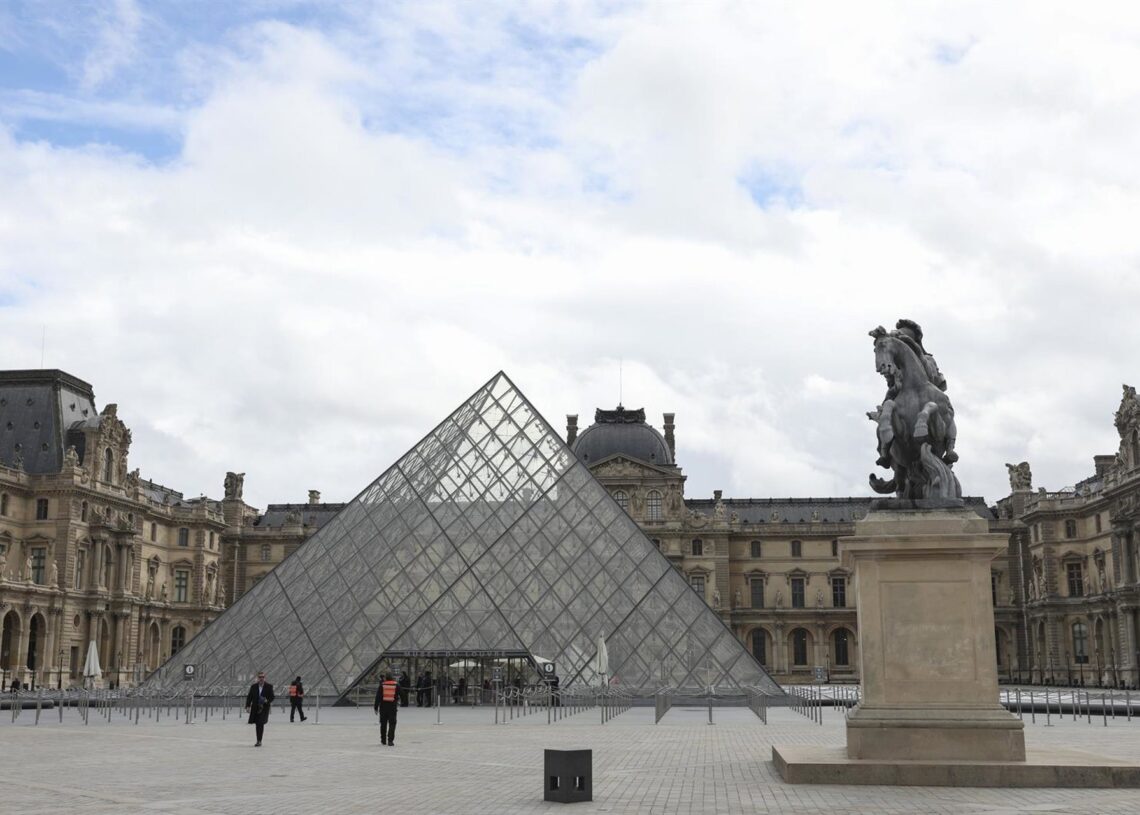 El Museo del Louvre en la capital de Francia, ParísEuropa Press/Contacto/Michtof