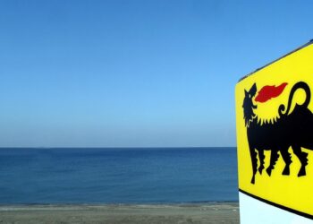 Archivo - Logotipo de la petrolera estatal italiana Eni junto al marARBITRAGGIO/FOTOGRAMMA / ZUMA PRESS / CONTACTOPHOT