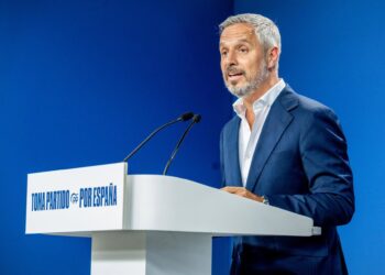 Archivo - El vicesecretario de Hacienda, Vivienda e Infraestructuras del PP, Juan Bravo, durante una rueda de prensa, en la sede del PP, a 11 de agosto de 2025, en Madrid (España).Ricardo Rubio - Europa Press - Archivo