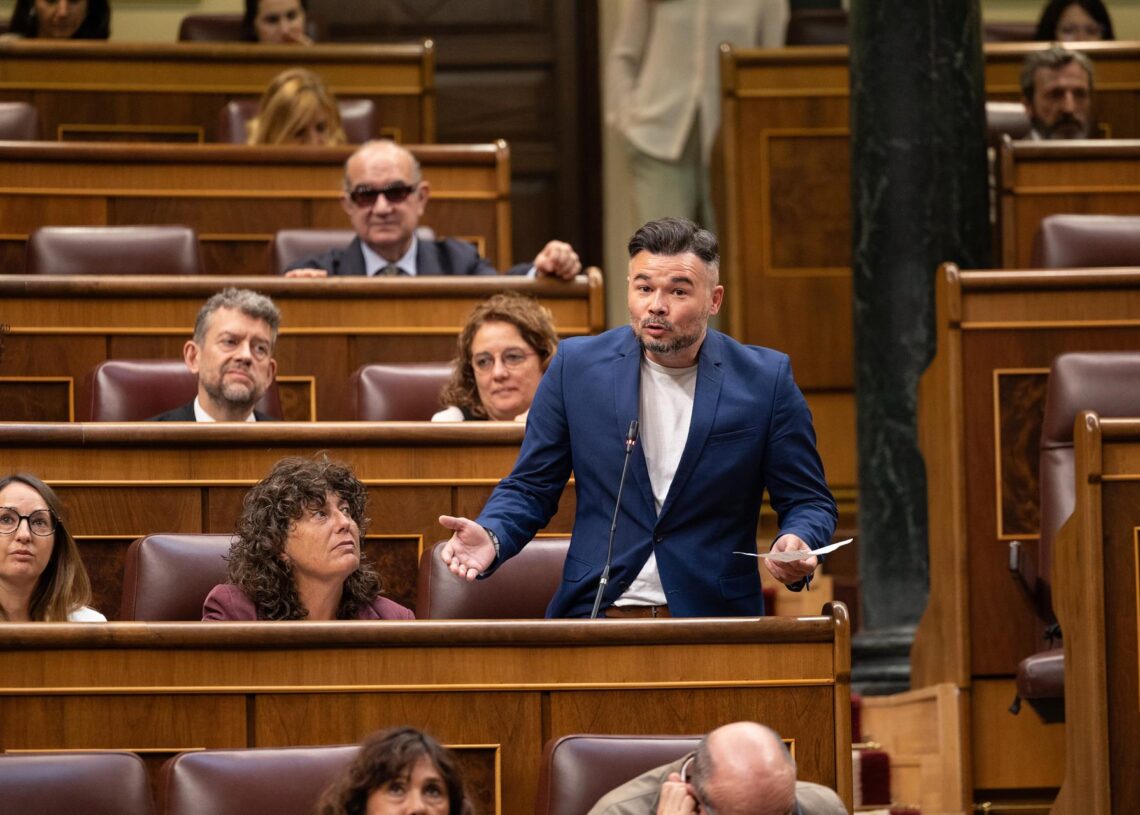 Archivo - El portavoz de ERC en el Congreso, Gabriel Rufián, interviene durante una sesión plenaria extraordinaria, en el CongresoAnanda Manjón - Europa Press - Archivo