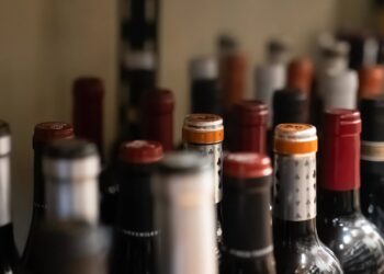 Archivo - Varias botellas de vino, David Zorrakino - Europa Press - Archivo
