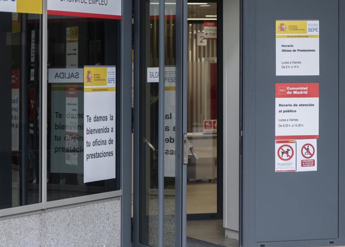 Aspecto del interior de la nueva Oficina de Empleo del Barrio de la Concepción, a 14 de octubre de 2025, en Madrid (España). Alberto Ortega - Europa Press