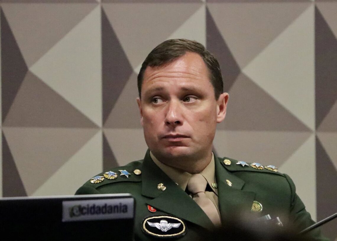 Archivo - Archivo.- El que fuera 'mano derecha' del expresidente Jair Bolsonaro, el teniente coronel Mauro Cid  Europa Press/Contacto/Frederico Brasil - Archivo