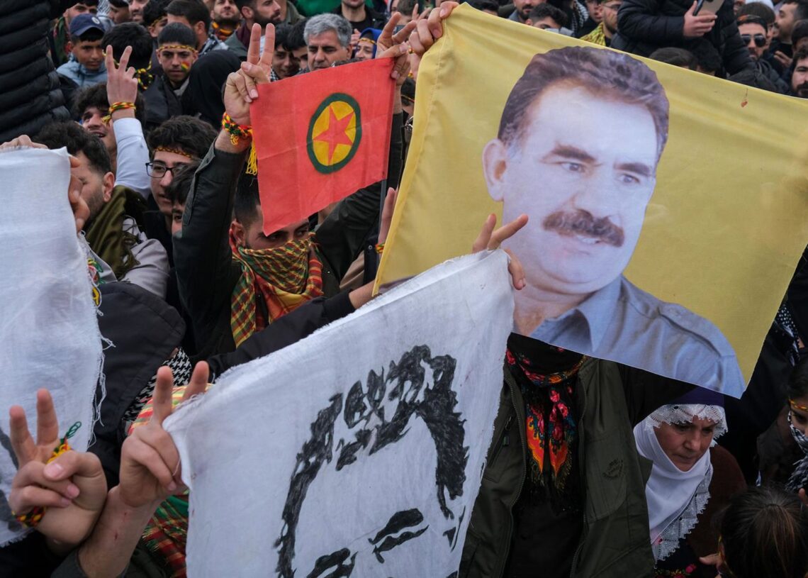 Archivo - Marcha en Diyarbakir (Turquía) a favor del encarcelado líder del PKK, Abdulá OcalanBilal Seckin/SOPA Images via ZUM / DPA - Archivo
