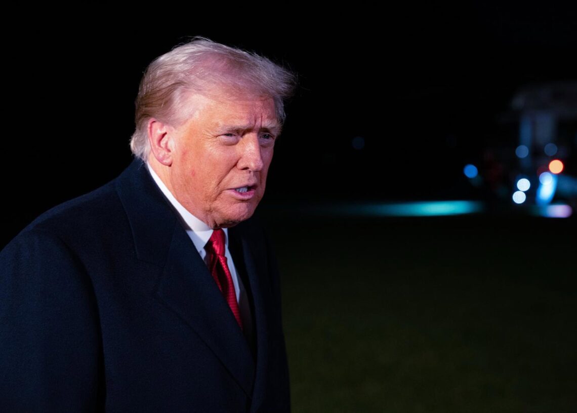 El presidente de Estados Unidos, Donald Trump, antes de iniciar su viaje oficial a Malasia (archivo)Europa Press/Contacto/Andrew Leyden