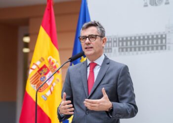 El ministro de la Presidencia, Justicia y Relaciones con las Cortes, Félix Bolaños, ofrece declaraciones antes de una reunión con el  presidente del Consejo General de la Abogacía Española, en el Palacio de Parcent, a 20 de octubre de 2025, en Madrid (EspMatias Chiofalo - Europa Press