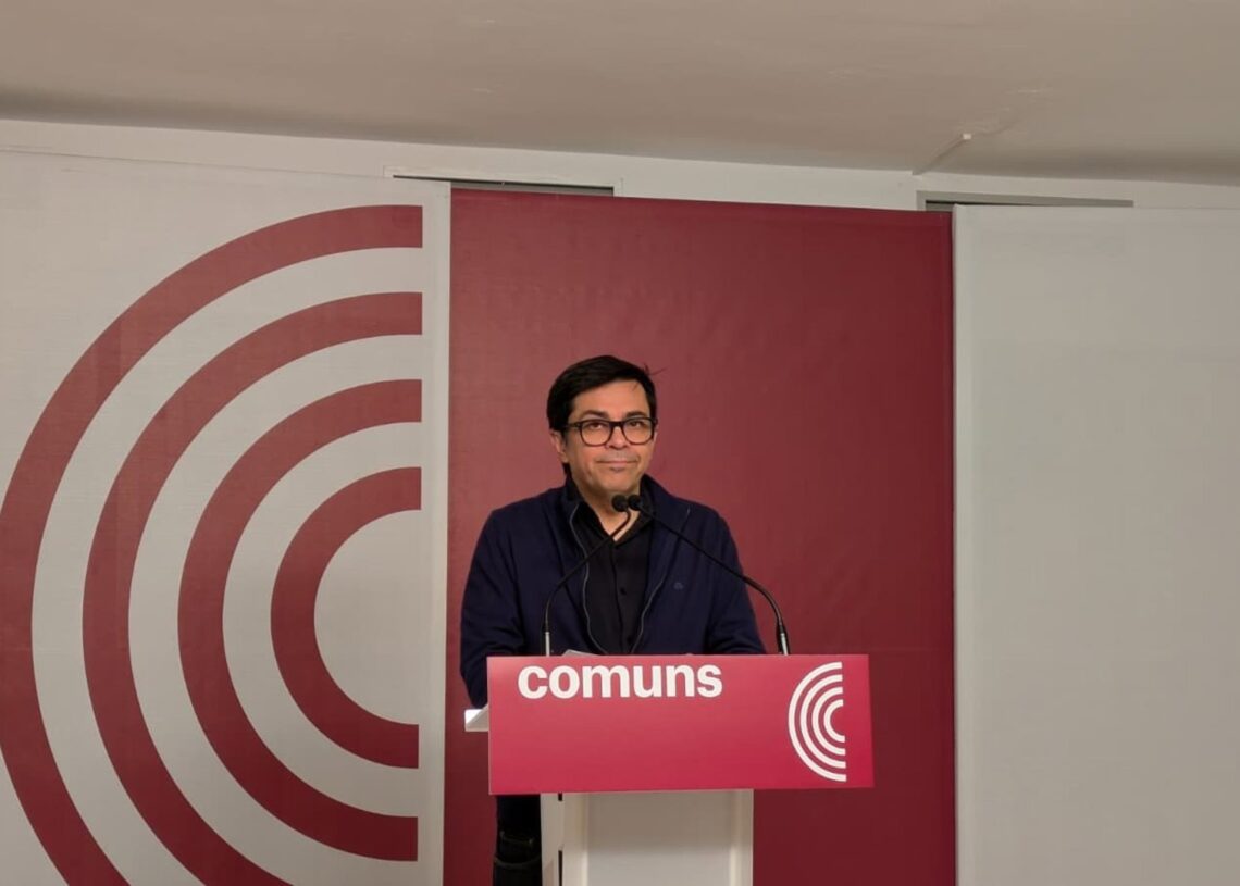 El portavoz de los Comuns, Gerardo Pisarello, en rueda de prensaEUROPA PRESS