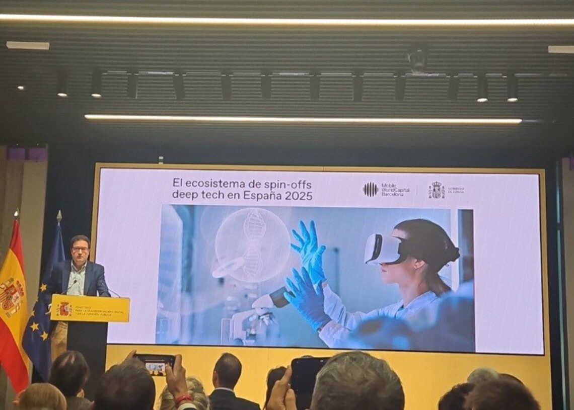 El ministro para la Transformación Digital y de la Función Pública, Óscar López, durante la presentación del informe 'El ecosistema de spin-offs deep tech en España 2025' de Mobile World Capital (MWCapital).EUROPA PRESS