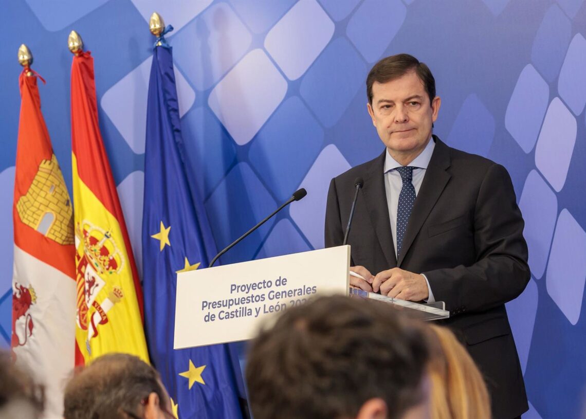 Mañueco en la presentación del proyecto de presupuestos de la Comunidad para el año 2026.JCYL