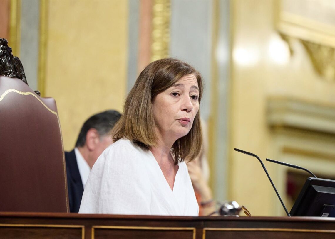 Archivo - La presidenta del Congreso, Francina Armengol, durante el pleno extraordinario en el Congreso de los diputados, a 8 de julio de 2025, en Madrid (España).Jesús Hellín - Europa Press - Archivo