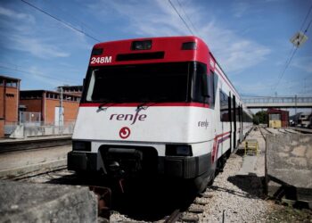 Archivo - Imagen de recurso de un tren del servicio de Renfe Cercanías.Eduardo Parra - Europa Press - Archivo