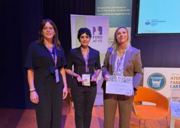 El CGCOF entrega el primer premio AF-FC por reconocer el empeoramiento de un paciente por una mayor dosis de medicamentoCGCOF