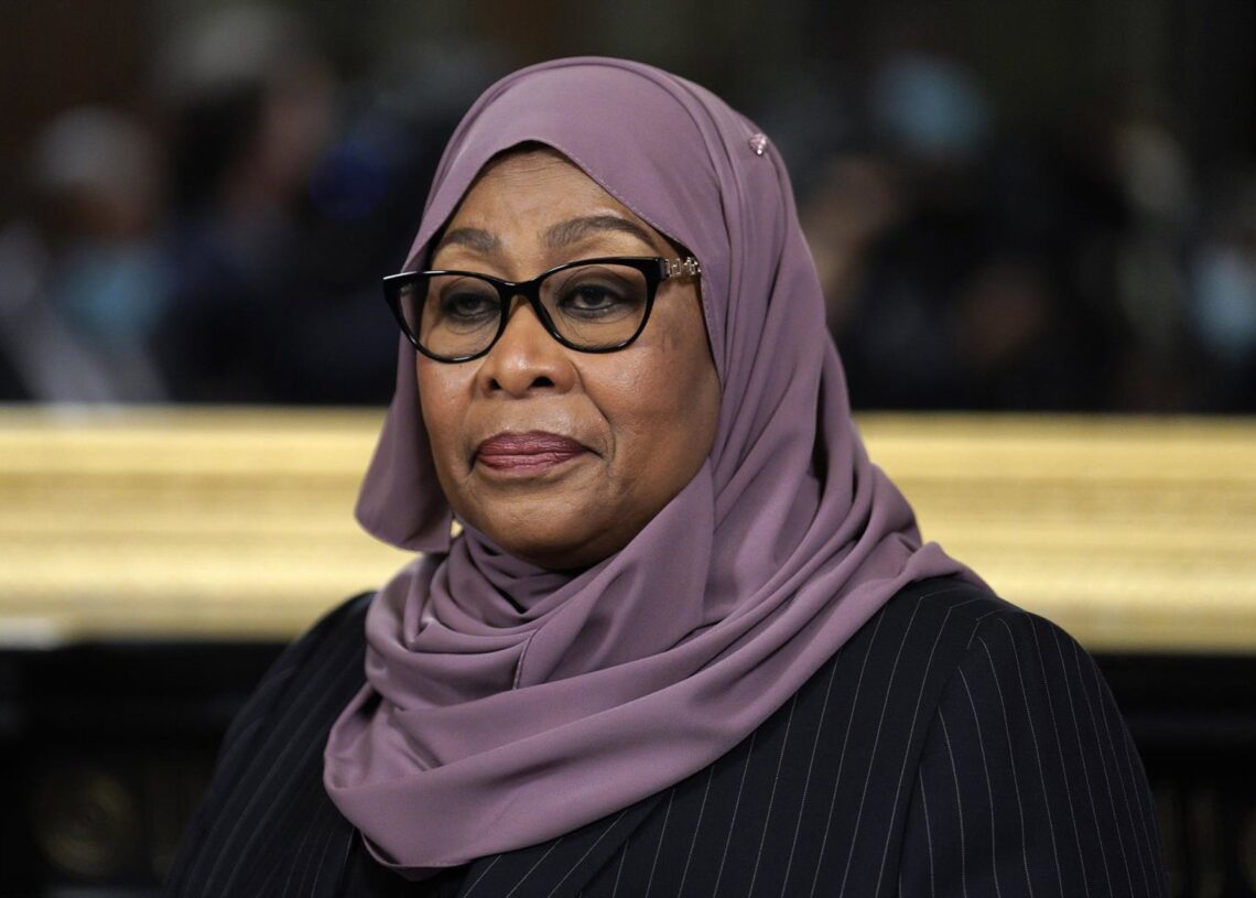 Archivo - La presidenta de Tanzania, Samia Suluhu Hassan, en la Casa Blanca durante una visita oficial a Estadso Unidos en abril de 2022 (archivo)Europa Press/Contacto/Yuri Gripas - Pool via CNP