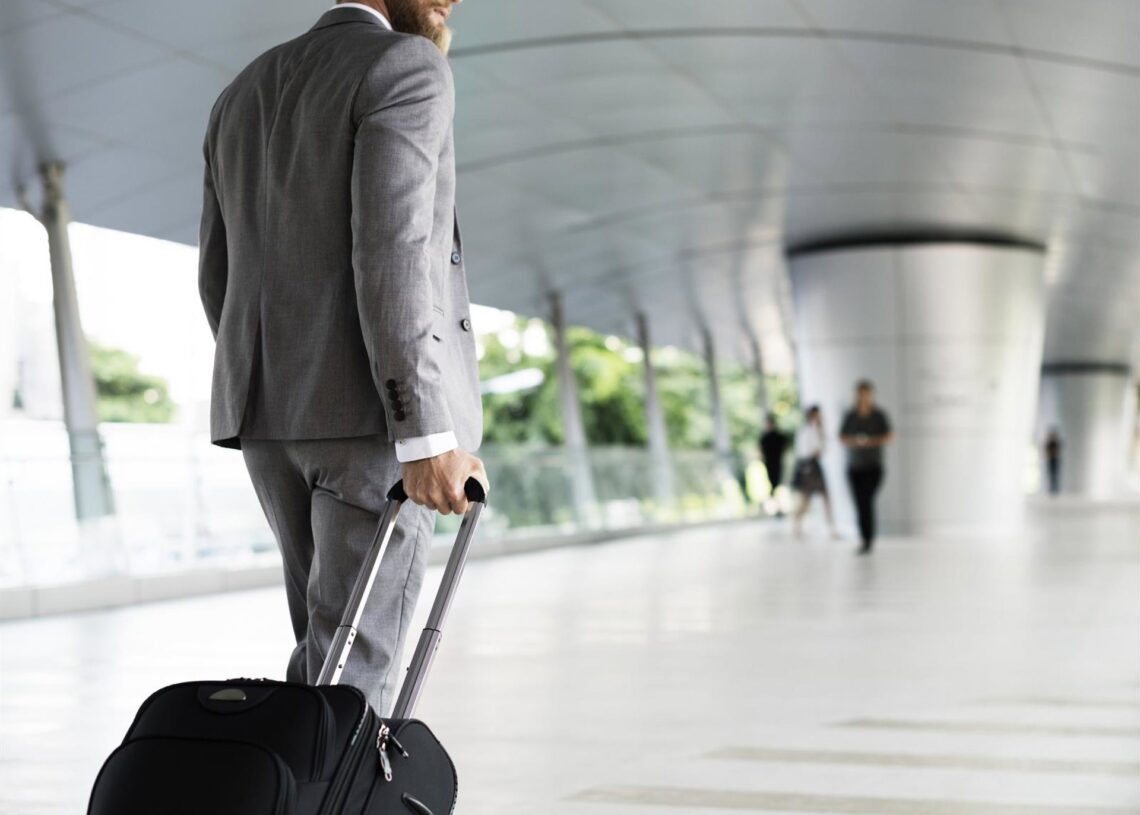 Archivo - Las empresas españolas invierten 15.000 millones al año en viajes corporativos.AERVIO - Archivo