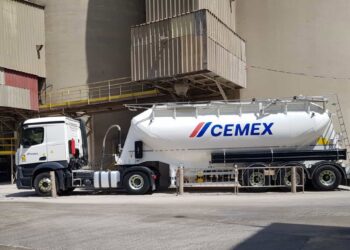 Archivo - Cisterna de Cemento de Cemex.CEMEX - Archivo