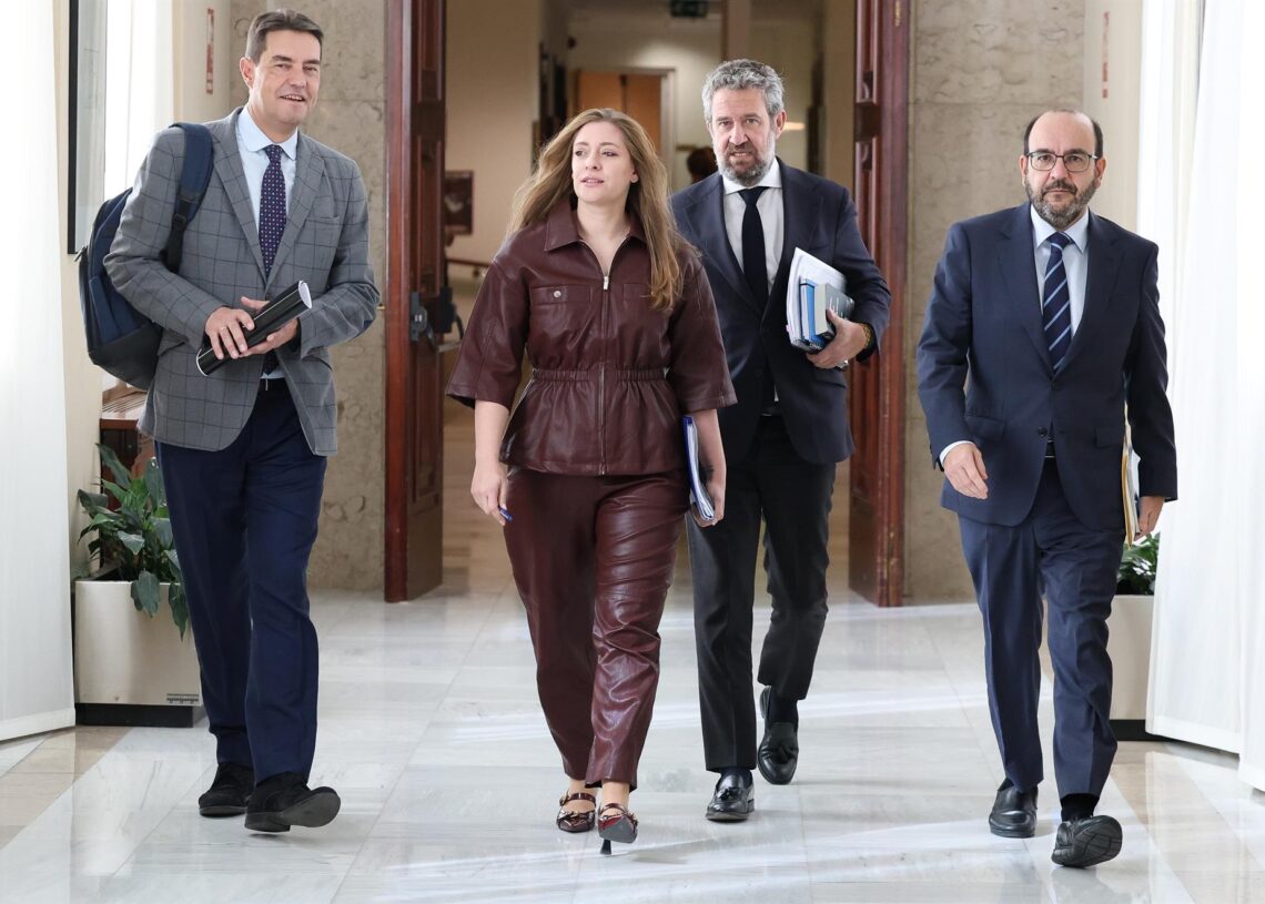 La portavoz del PP en el Congreso, Ester Muñoz,  a su llegada a la Junta de Portavoces, en el Congreso, a 28 de octubre de 2025, en Madrid (España).Marta Fernández - Europa Press