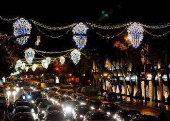 Archivo - Luces de Navidad decoran las calles de la ciudad de Madrid.AYUNTAMIENTO DE MADRIDEUROPA PRESS - Archivo