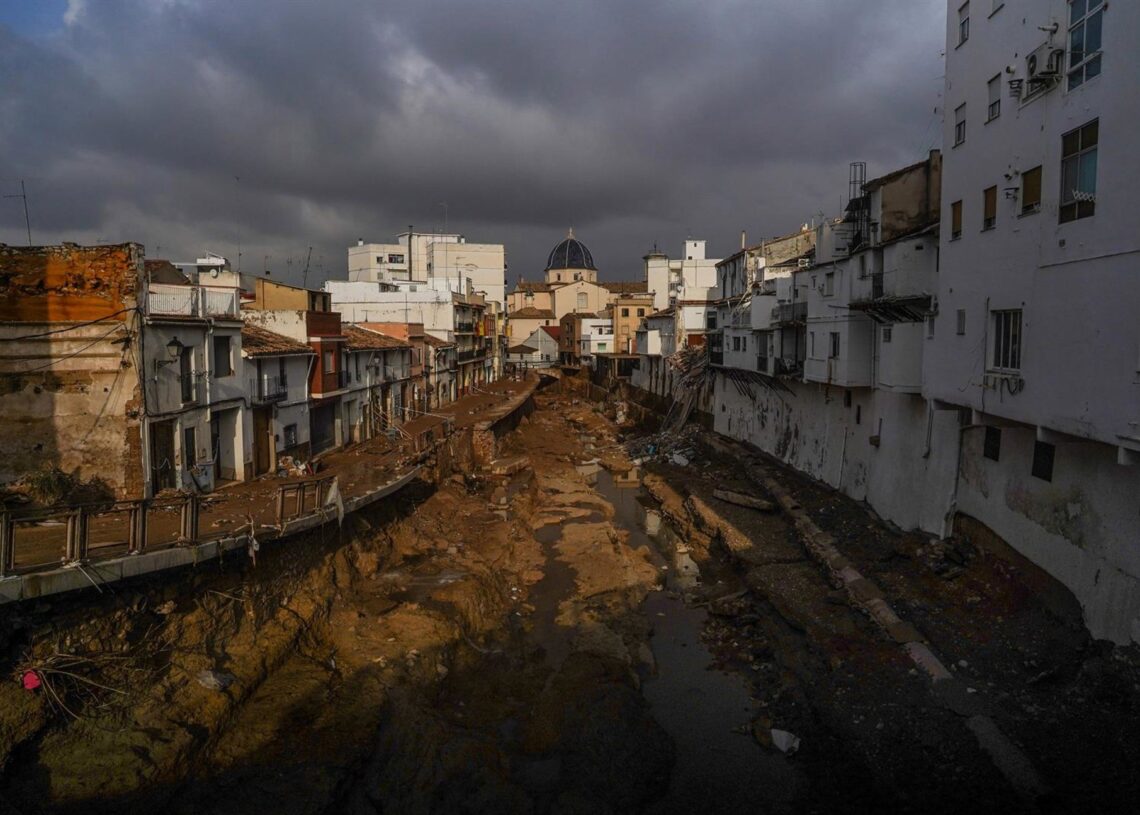 Archivo -  Estragos causados por la DANA, a 4 de noviembre de 2024, en ChivaEduardo Manzana - Europa Press - Archivo