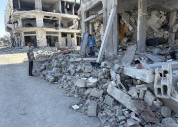 Escombros por ataques israelíes en la ciudad de Jan Yunis durante el alto el fuego en la FranjaEuropa Press/Contacto/Tamer Ibrahim