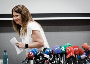 Archivo - La exmilitante socialista Leire Díez sale de una rueda de prensa, en el Hotel Novotel, a 4 de junio de 2025, en Madrid  (España). Carlos Luján - Europa Press - Archivo