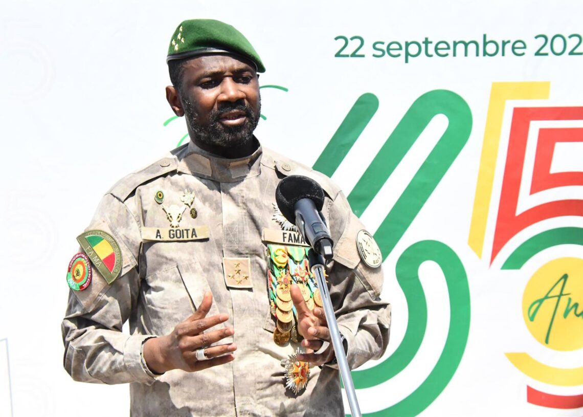 Archivo - El jefe de la junta militar de Malí, Assimi Goita, durante un discurso en Bamako con motivo del 65º aniversario de la independencia del país (archivo)Europa Press/Contacto/Habib Kouyate - Archivo