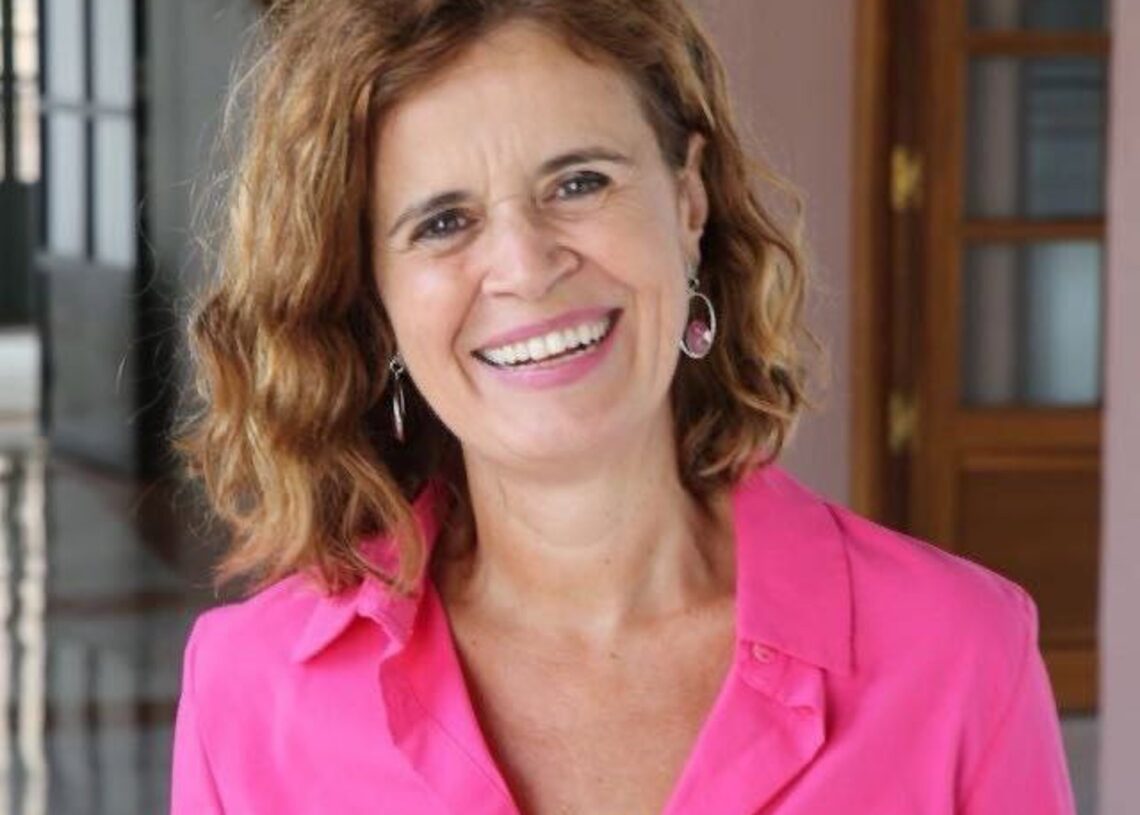 La parlamentaria del grupo Por Andalucía Esperanza Gómez, de Movimiento Sumar Andalucía.MOVIMIENTO SUMAR ANDALUCÍA