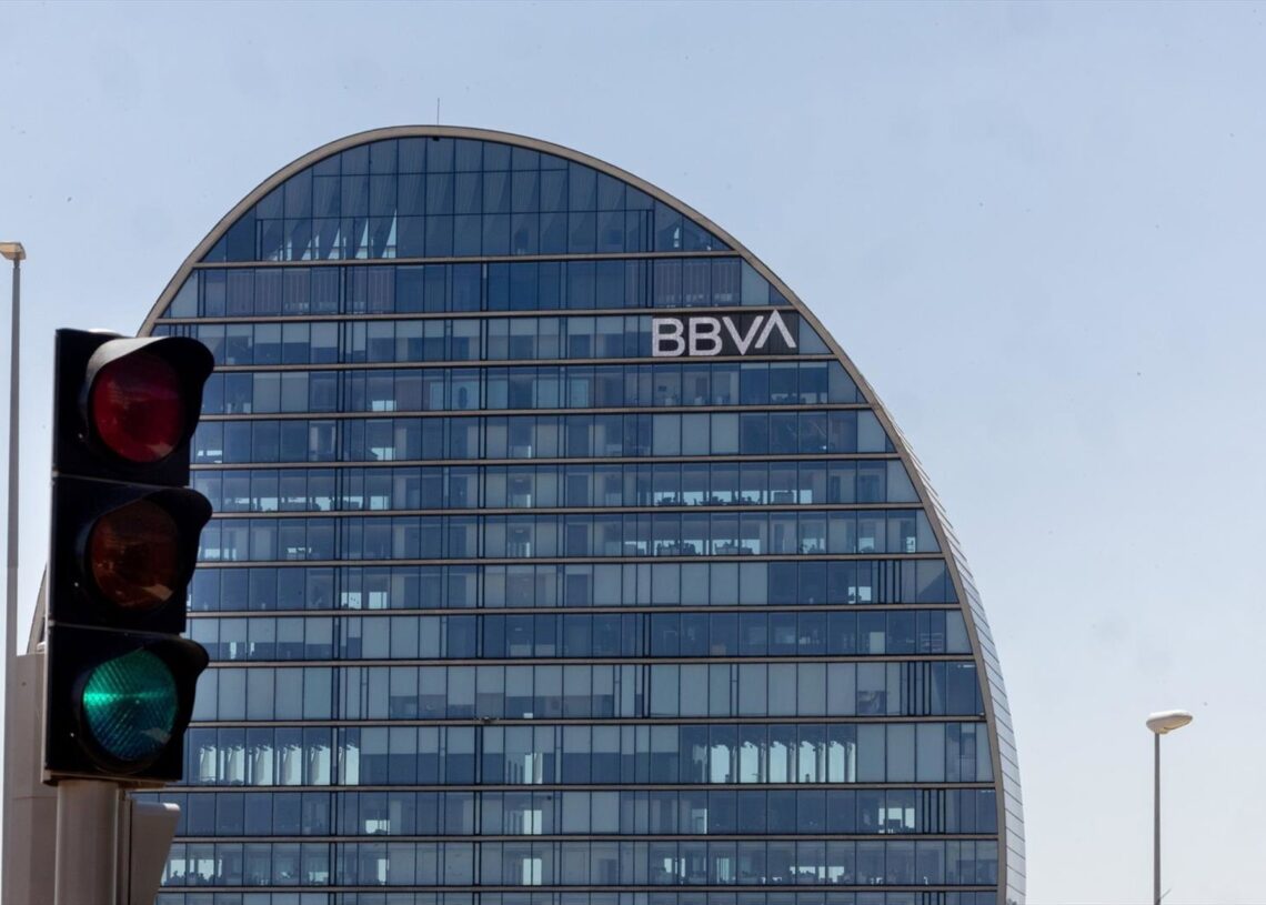 Archivo - (Foto de ARCHIVO) Fachada de la sede de BBVA, a 31 de julio de 2024, en Madrid (España).EDUARDO PARRA / EUROPA PRESS - Archivo