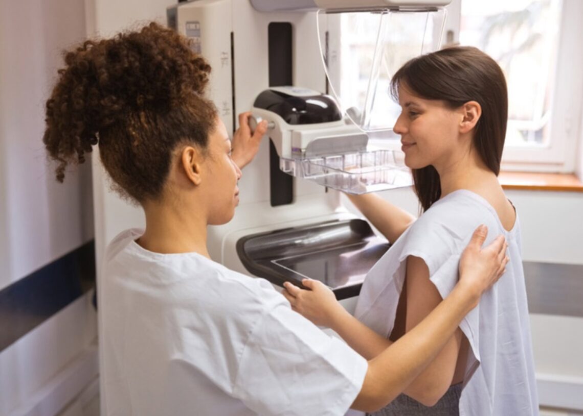 Archivo - Imagen de recurso de una mamografía.JUNTA DE EXTREMADURA - Archivo