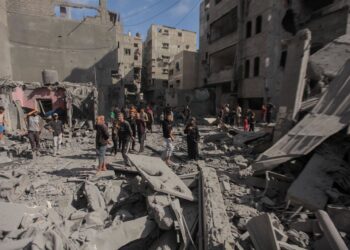 Edificios destruidos por los bombardeos del Ejército de Israel cerca de la mezquita Al Susi en el campamento de refugiados de Al Shati, en la ciudad de Gaza, en el norte de la FranjaEuropa Press/Contacto/Hashem Zimmo, Hashem Zimmo