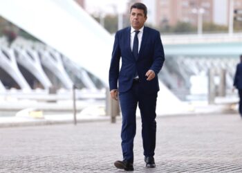 El presidente de la Generalitat valenciana, Carlos Mazón, a su llegada al funeral de Estado. Rober Solsona - Europa Press