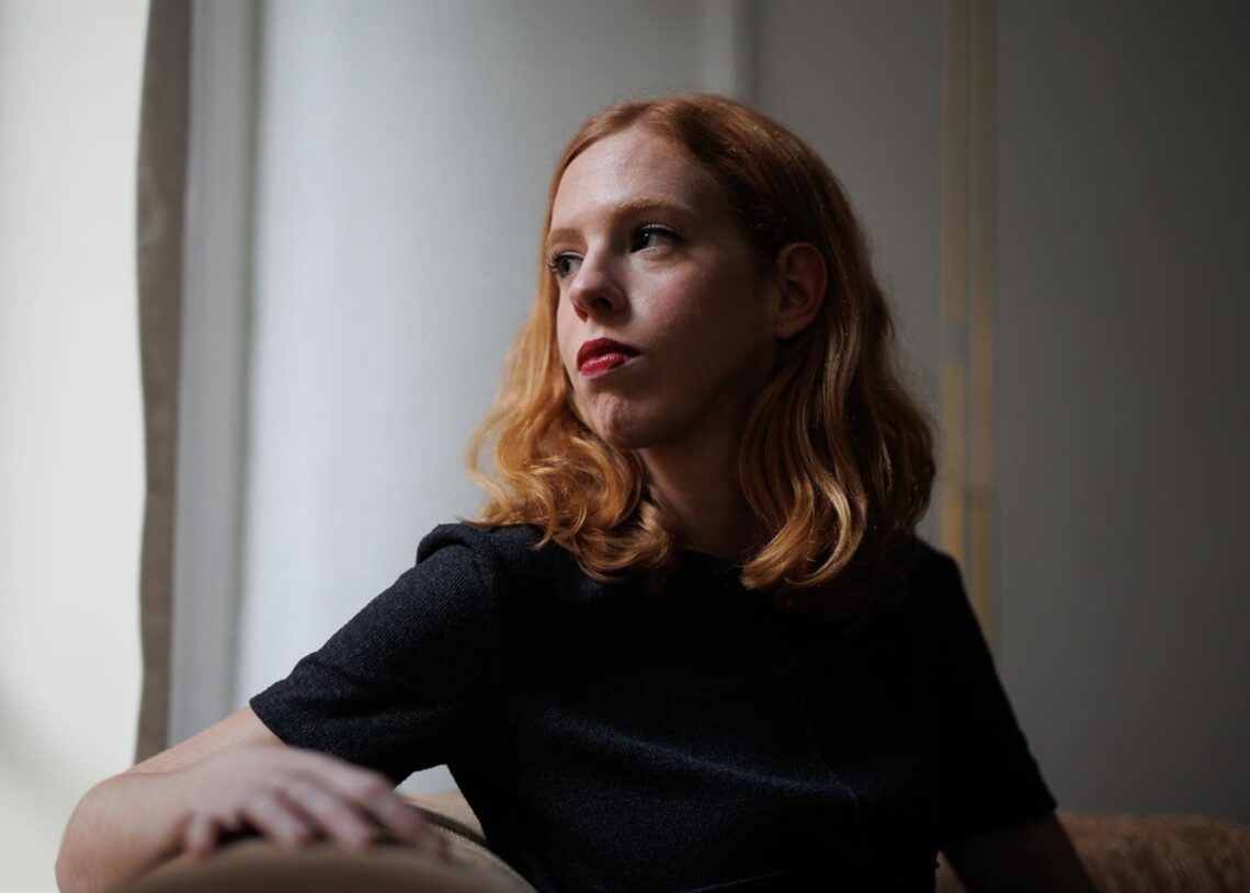 Archivo - La  exsecretaria de Estado para la Agenda 2030 y exsecretaria de Organización de Podemos, Lilith Verstrynge, posa durante una entrevista para Europa Press, a 21 de diciembre de 2022, en Madrid (España).Alejandro Martínez Vélez - Europa Press - Archivo