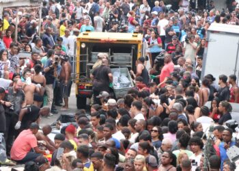 Residentes entregan decenas de cuerpos tras la operación policial contra una organización criminal en Río de Janeiro, BrasilEuropa Press/Contacto/Jose Lucena