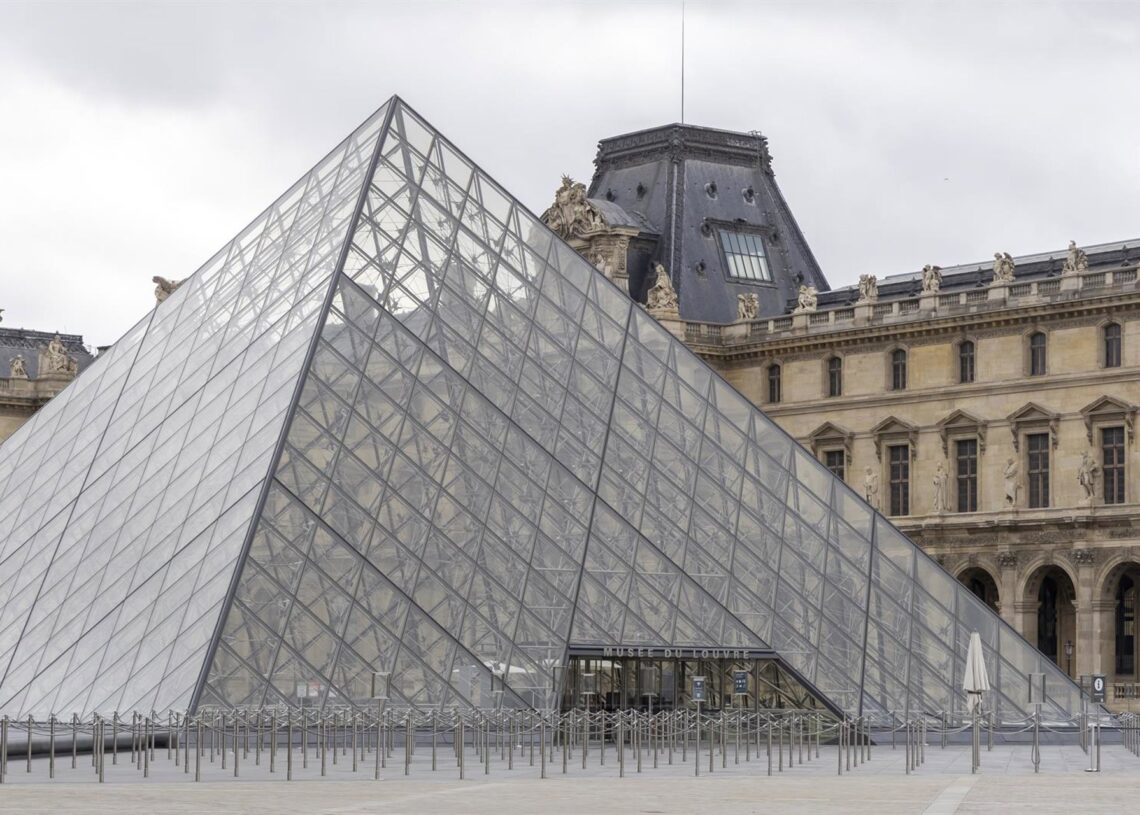Entrada al museo del Louvre de París, Francia (archivo)Europa Press/Contacto/Vincent Isore