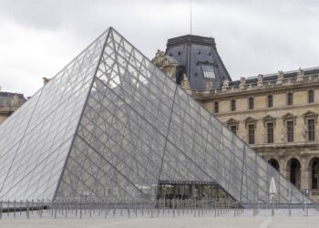 Entrada al museo del Louvre de París, Francia (archivo)Europa Press/Contacto/Vincent Isore