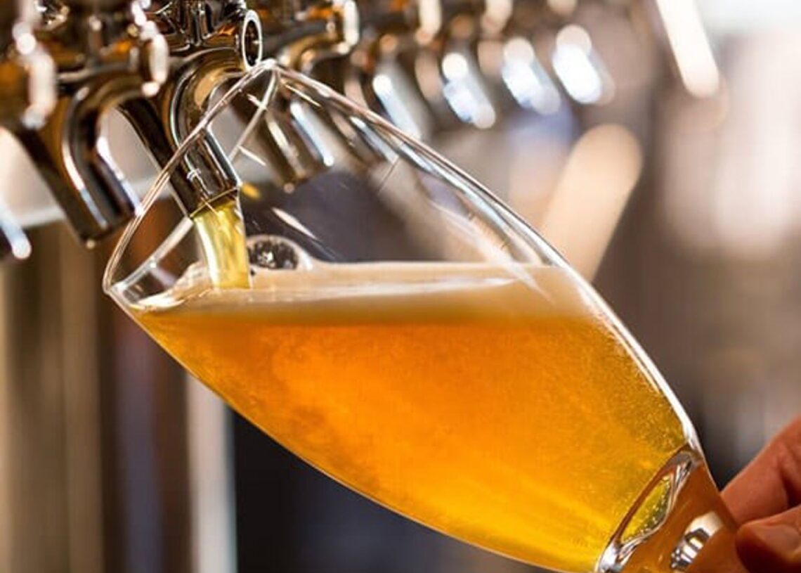 Archivo - Una cerveza de la brasileña Ambev.AMBEV - Archivo